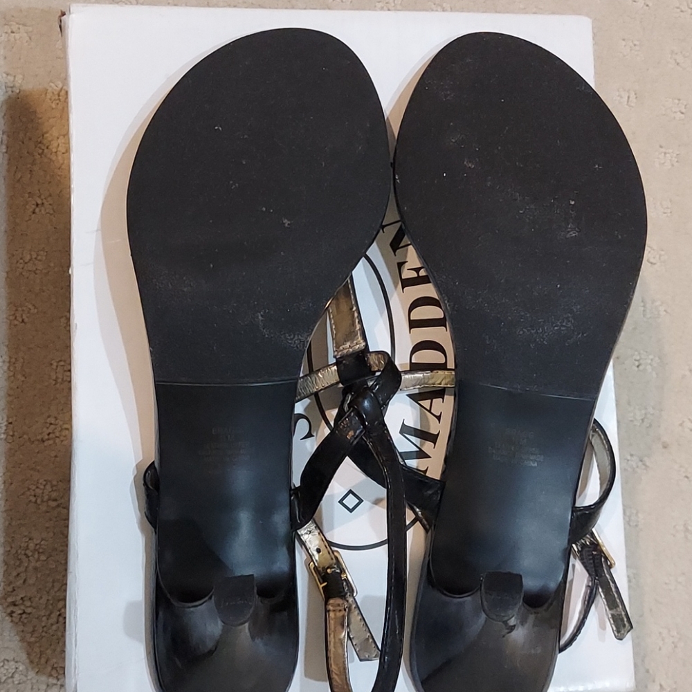 Thong Sandal - Picture 6 of 6